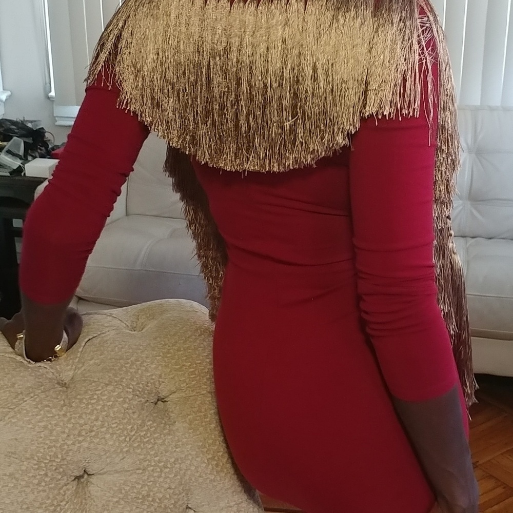 Gold-Shoulder - Picture 2 of 3